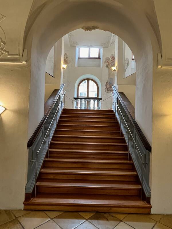 Bild Grundschule Roggenburg Treppenaufgang